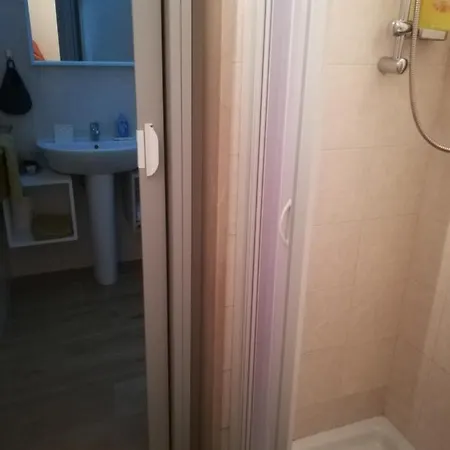 La Dimora 82 Bed & Breakfast *